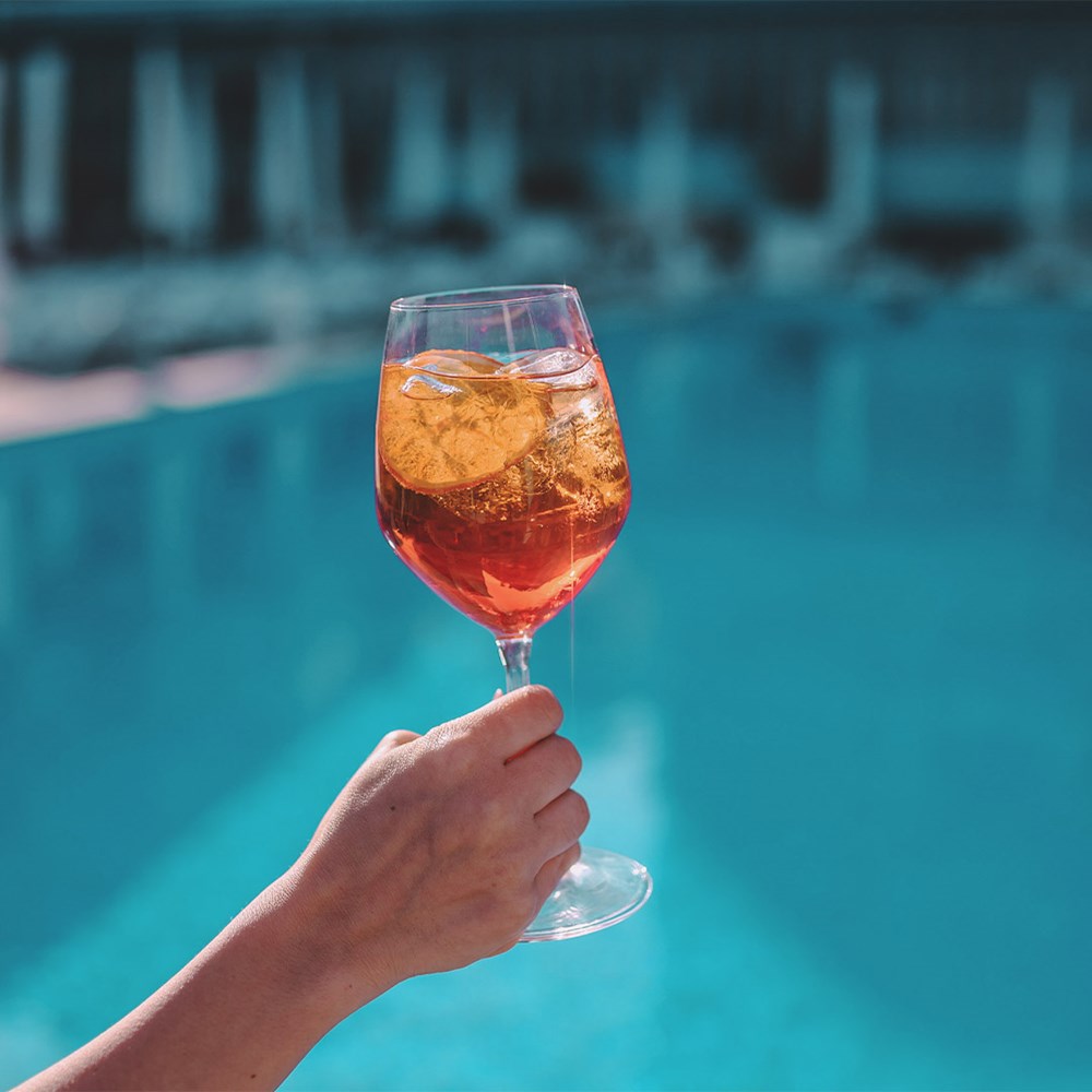 Offers SPRITZ ON THE POOL